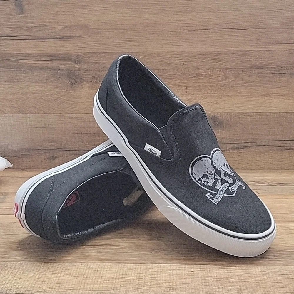 Van's classic slip on Brand new in the box authentic uper textile. - Picture 8 of 10